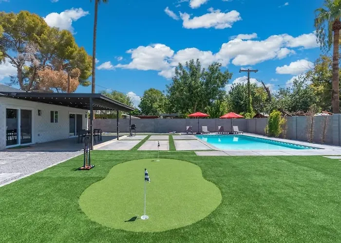 Downtown Pool Pickleball Mini Putt Az