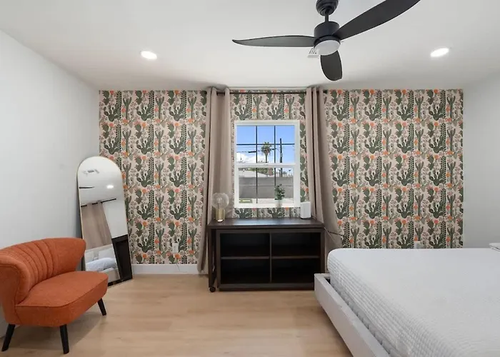 Holiday home Downtown Pool Pickleball Mini Putt Az Phoenix