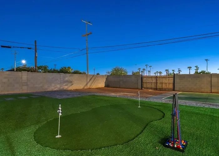 Downtown Pool Pickleball Mini Putt Az *