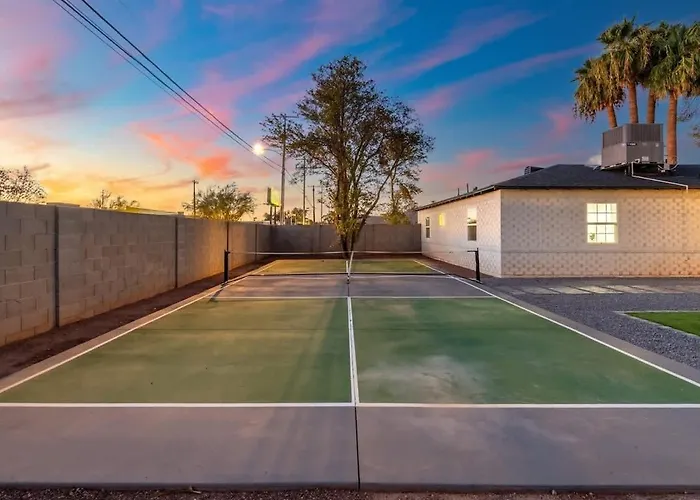 Downtown Pool Pickleball Mini Putt Az