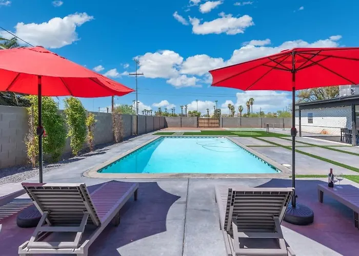 Downtown Pool Pickleball Mini Putt Az