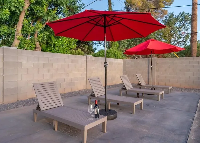 Holiday home Downtown Pool Pickleball Mini Putt Az
