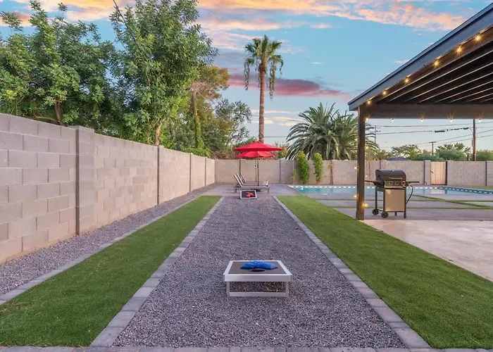 Holiday home Downtown Pool Pickleball Mini Putt Az Phoenix