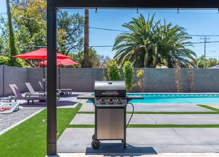 Holiday home Downtown Pool Pickleball Mini Putt Az