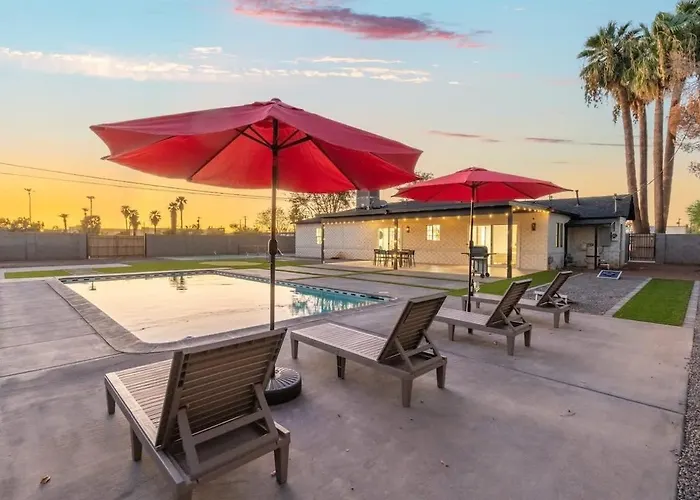 Downtown Pool Pickleball Mini Putt Az *