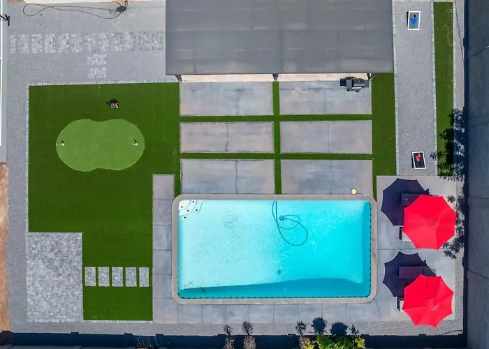 Downtown Pool Pickleball Mini Putt Az Holiday home